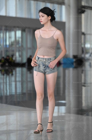 2593-2-136√天然大长腿-冷酷小姐姐