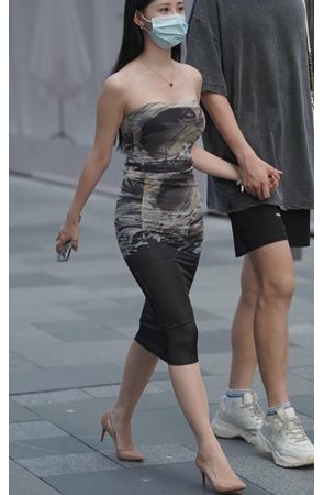 一字抹胸小姐姐(115P)