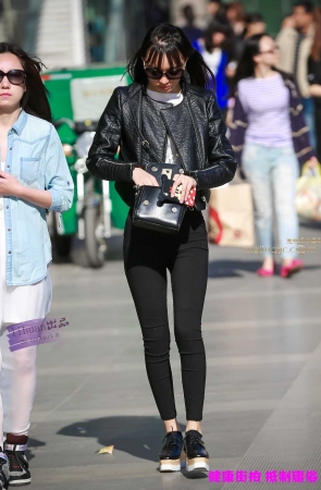 李欢原创——–黑裤，丰腴（12P）