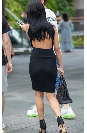 黑裙妹子(37P)[541M/JPG]