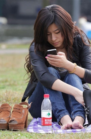 No427 迷人少妇的趾毛素足