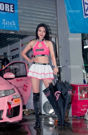 泛珠的粉红卡哇伊大长腿