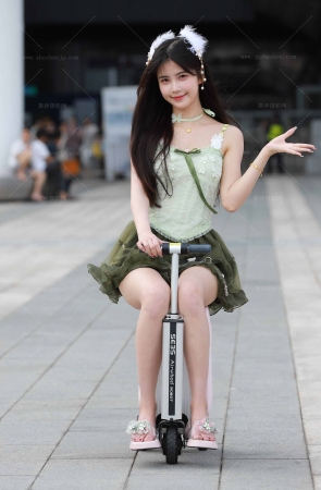 网红萌妹-克罗拉 10P