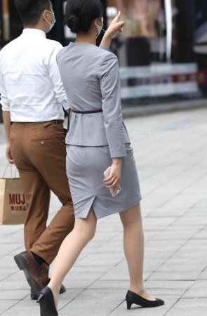 【珏一笑而过】诱惑肉丝高跟街拍OL-13P