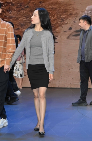 241119-39=64√黑丝穿搭素人 10P