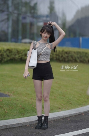 搭讪可爱马尾辫女孩儿