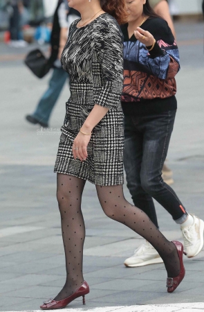 街拍黑丝高跟-13P