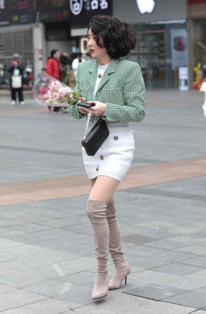 气质街拍肉丝轻shu-13P