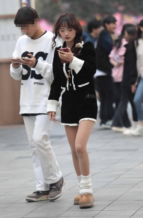 街拍肉丝妹子-15P