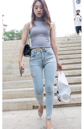 （视频）夏风微凉-紧牛美女[8.76G/MP4]