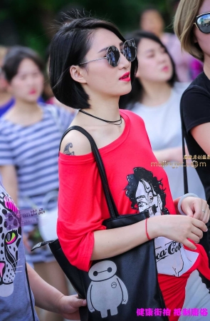 李欢原创——–短裤，美女