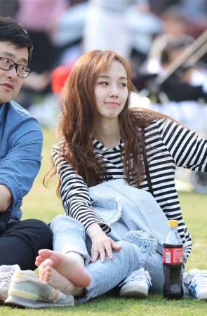 No1635 清纯款长发美人，娇小纤细的纯天然美足带你起飞