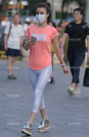 性感白色紧身裤