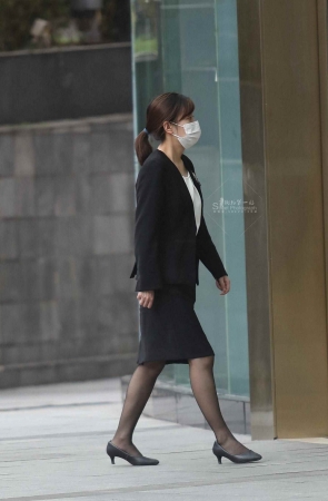 【珏一笑而过】诱惑黑丝街拍OL