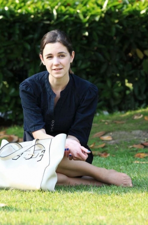 No566 看看外国少妇的迷人长腿丝足