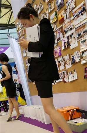 4k-黑丝OL制服高跟鞋街拍美女