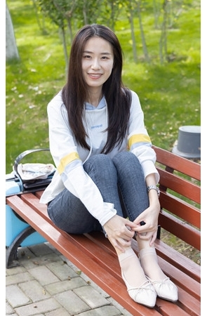 丝足小姐姐【套图+视频】