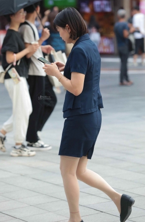 性感街拍肉丝OL-13P