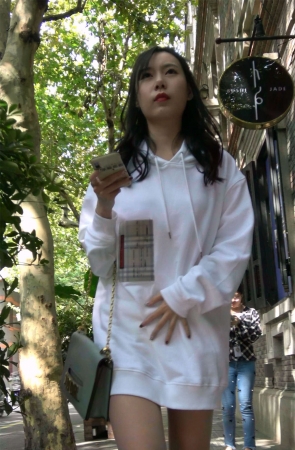 白衣白鞋丝袜美女貌美如花