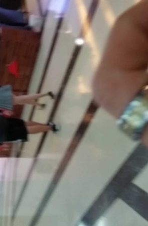 甜美可人长腿妹子