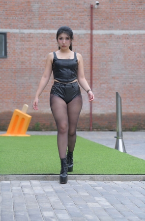 一始街拍作品 – Magic Boul\’vard