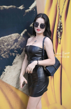 21820-10+167/抹胸小姐姐 5P