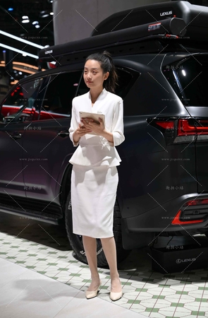 雷克萨斯的白裙礼仪导购 [19P]