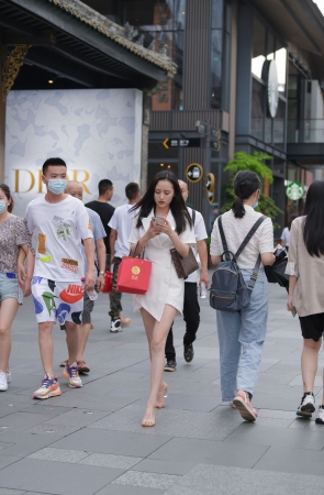 纤细de美腿美女