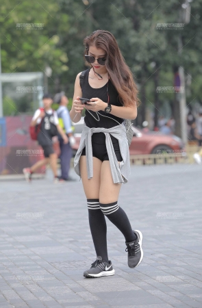 阳光女孩，性感的月牙