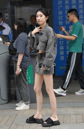 2468-48=46√骨感小姐姐 9P