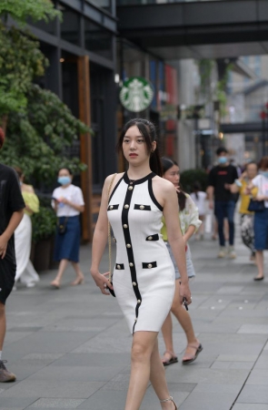 小香风白色连衣裙 [50P-1.04GB]