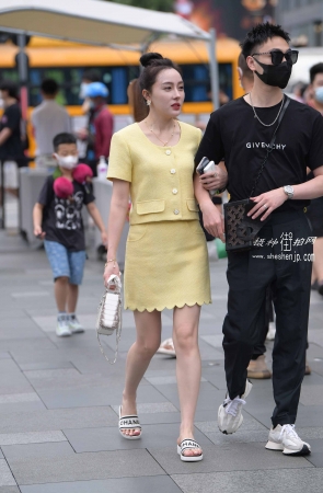 2271-7+94白皙少妇 15P