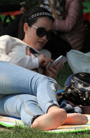 No203 漂亮少妇的短肉丝已经够诱人，最后还有脱袜再穿的大招