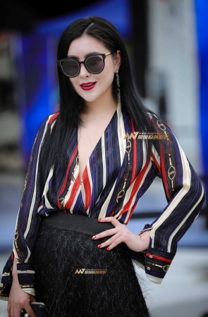 真假冰冰 一身贵气