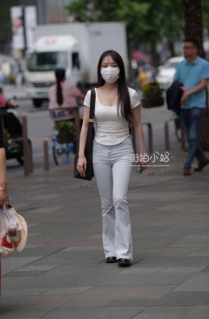 街拍小清新风牛仔裤小仙女~
