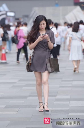 高挑的美女3A2740[987M]