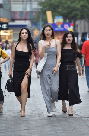 美女姐妹三人行