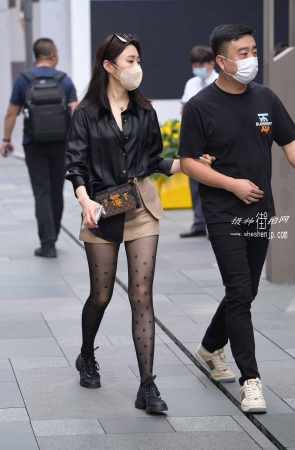 2269-3+100美腿黑丝～ 12P