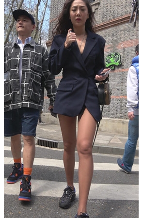 有纹身的黑丝小姐姐