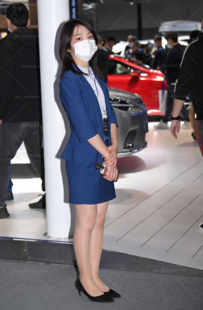 211122-33=27√能看出穿了丝袜吧 6P