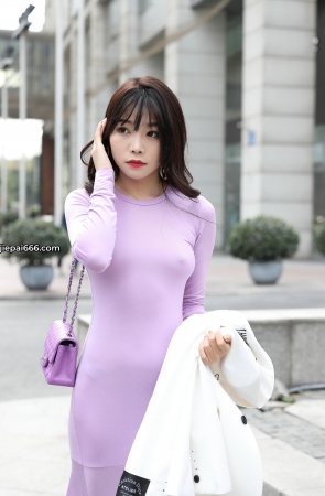 神秘性感的紫色长裙