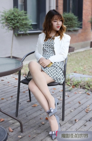 静坐庭院 细看肉丝3A1819[63.7M]