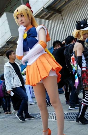 4k超清画质！橙色小短裙扮可爱的cosplay小姐姐