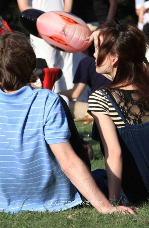 街拍精致玉足MM