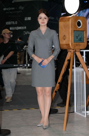 端庄优雅的R丝礼仪小姐姐