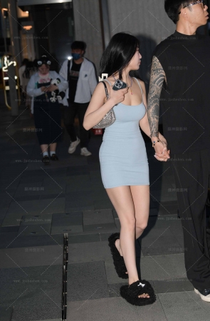 2353-6=59√街拍性感吊带裙穿搭 15P