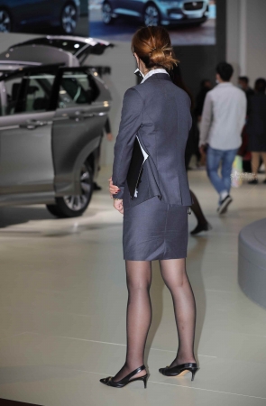 汽车销shou黑 丝高 跟踩鞋