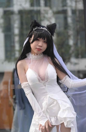 白色纯欲COS [105P4V-2.20GB]