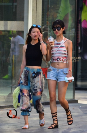 8-17 罗马战靴露脐装