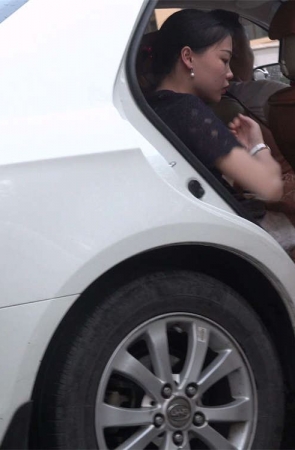 粉嫩脚丫高跟美女